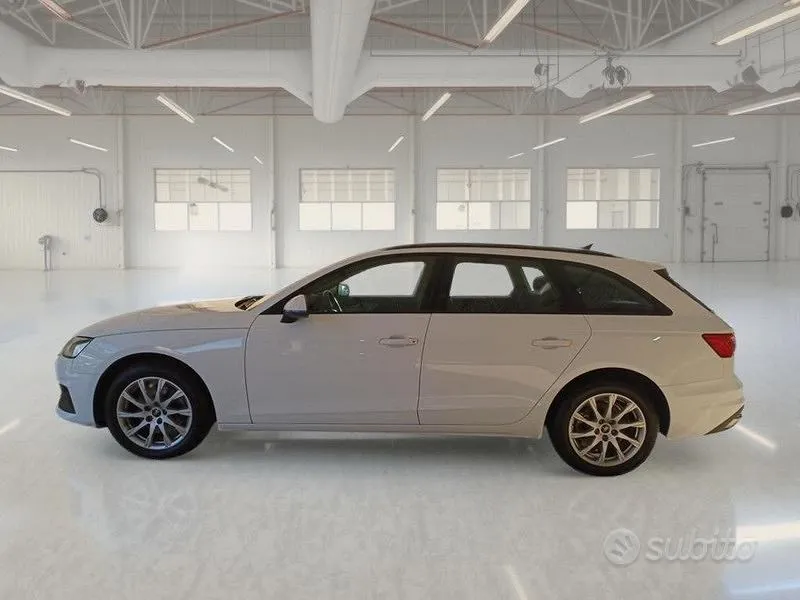 Audi A4 Avant 2022 photo 5