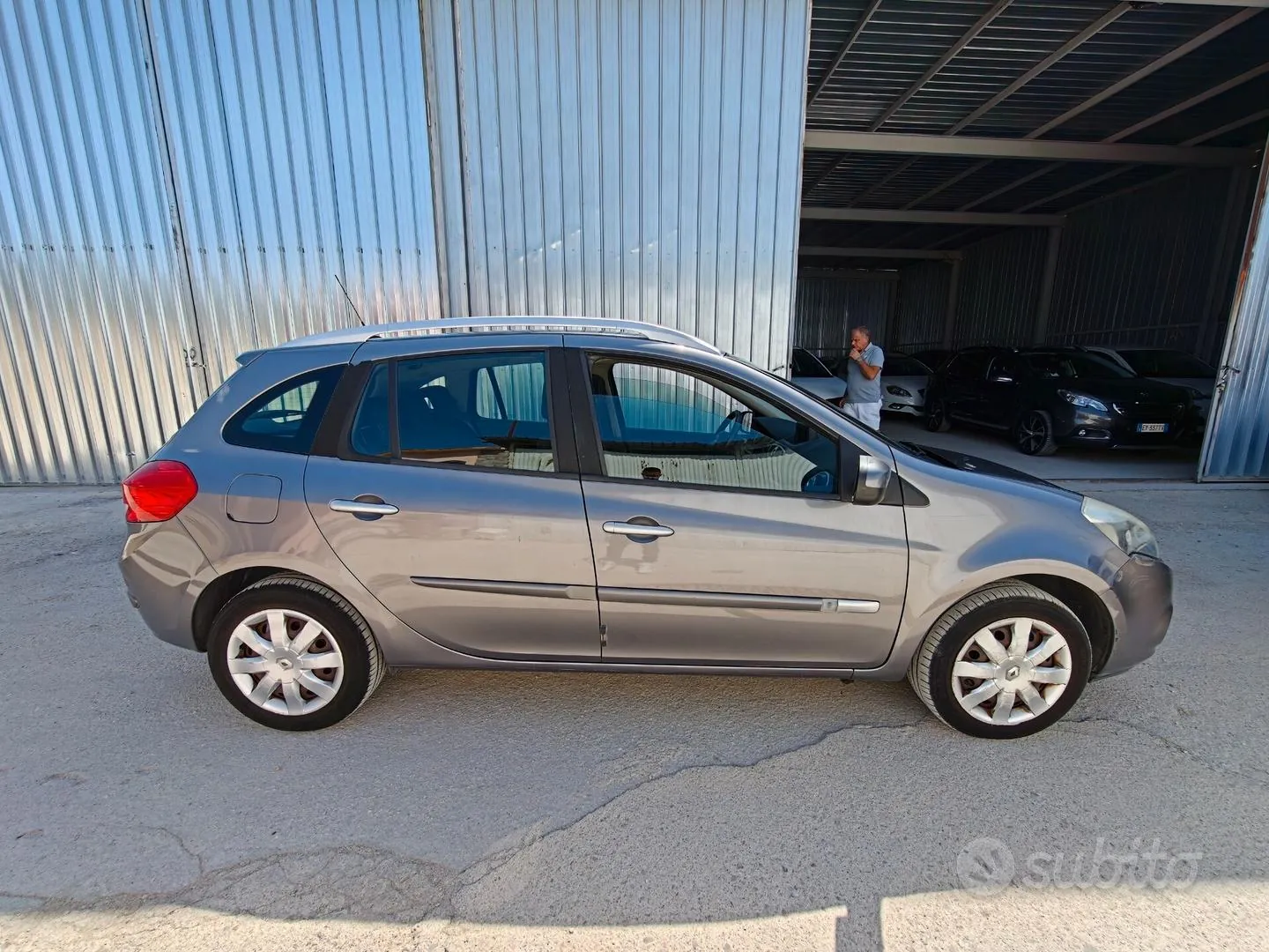 Renault Clio 2009 photo 2