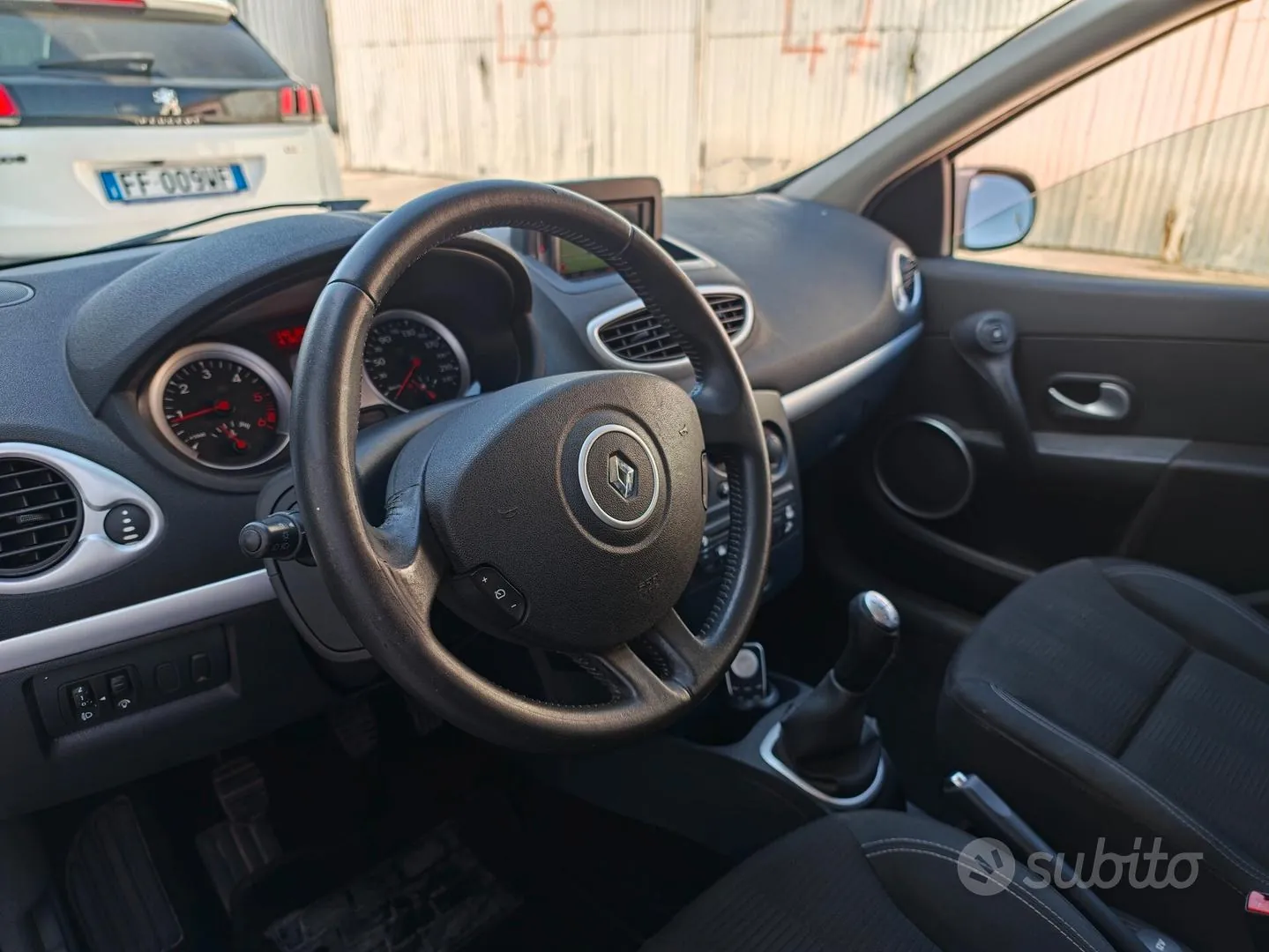 Renault Clio 2009 photo 5