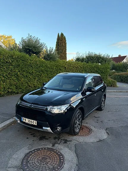 Mitsubishi Outlander 2015 photo 2