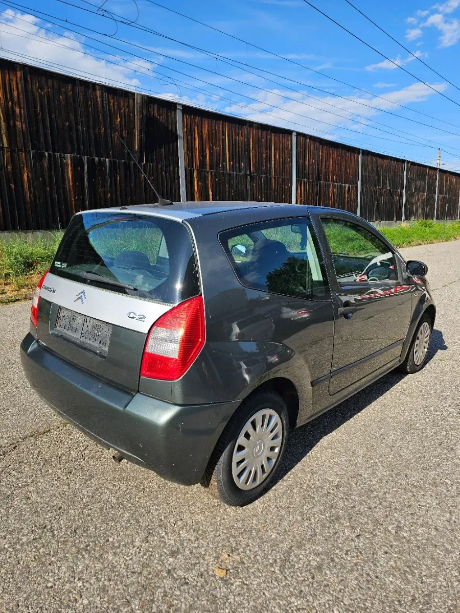 Citroen C2 2009 photo 2
