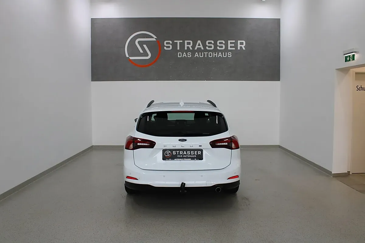 Ford Focus 2022 photo 3