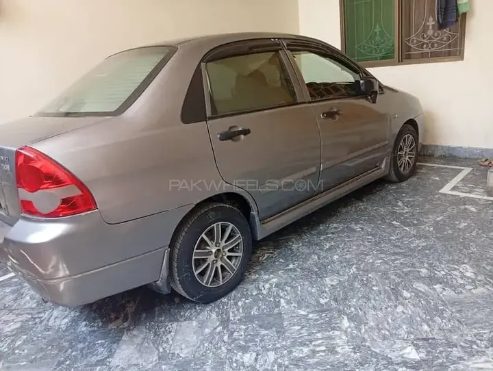 Suzuki Liana