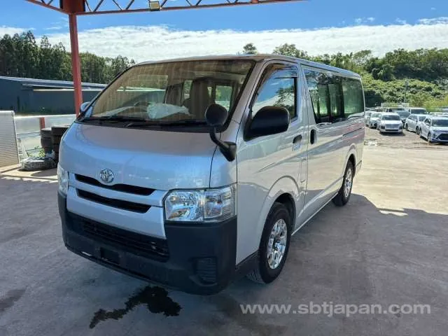 Toyota Cbf-Trh200V 2014 photo 2