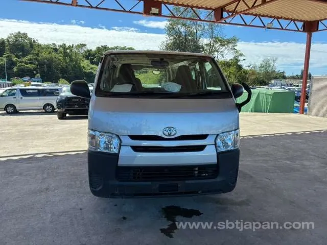 Toyota Cbf-Trh200V 2014 photo 5
