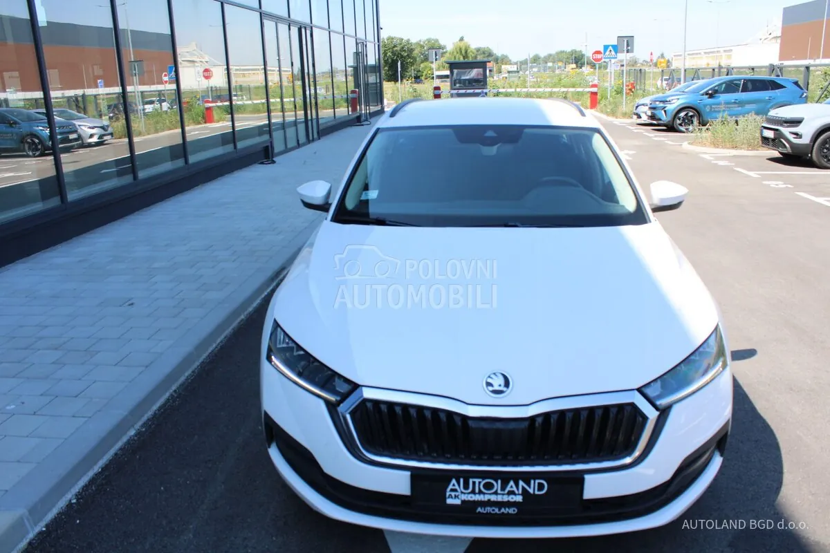 Skoda Octavia 2023 photo 2