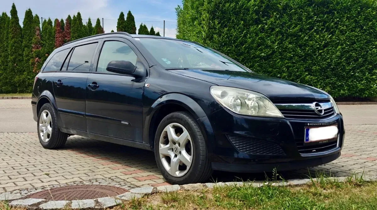 Opel Astra 2008 photo 2