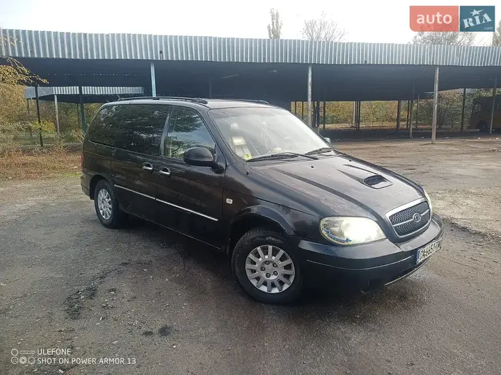 Kia Carnival 2005 photo 5