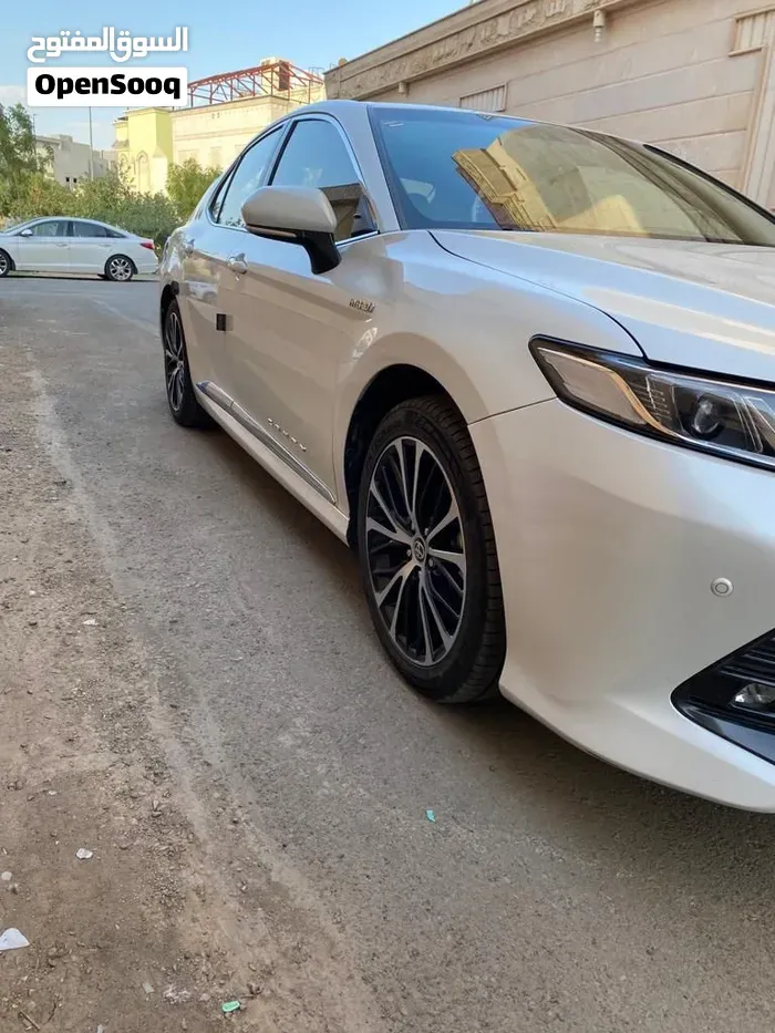 Toyota Camry 2020 photo 3