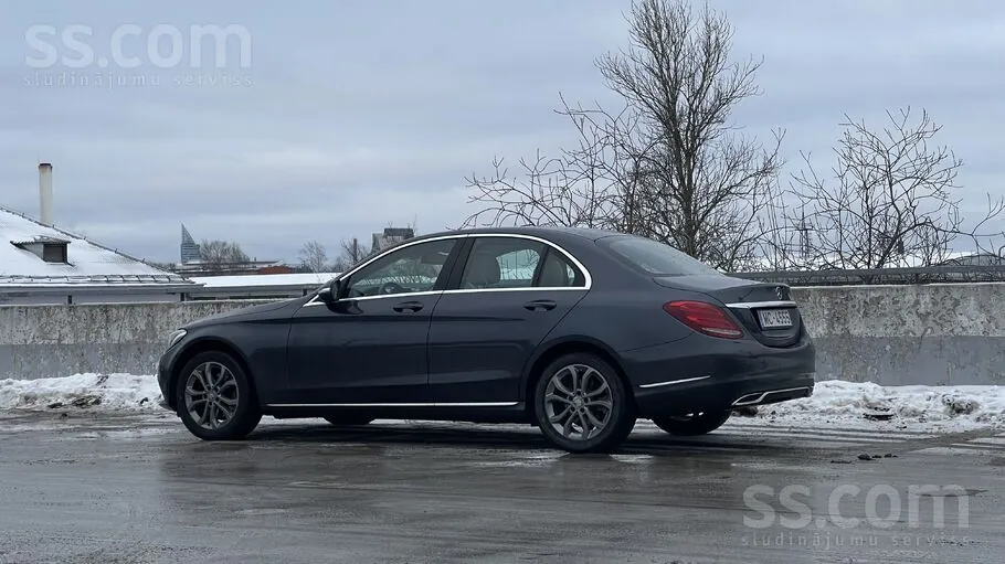 Mercedes-Benz C220 2014 photo 3