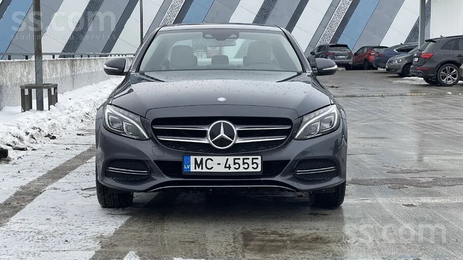 Mercedes-Benz C220 2014 photo 2