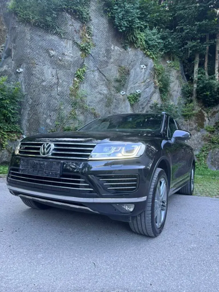 Volkswagen Touareg 2015 photo 3