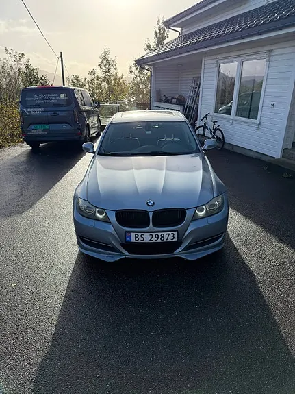BMW 316D 2010 photo 3