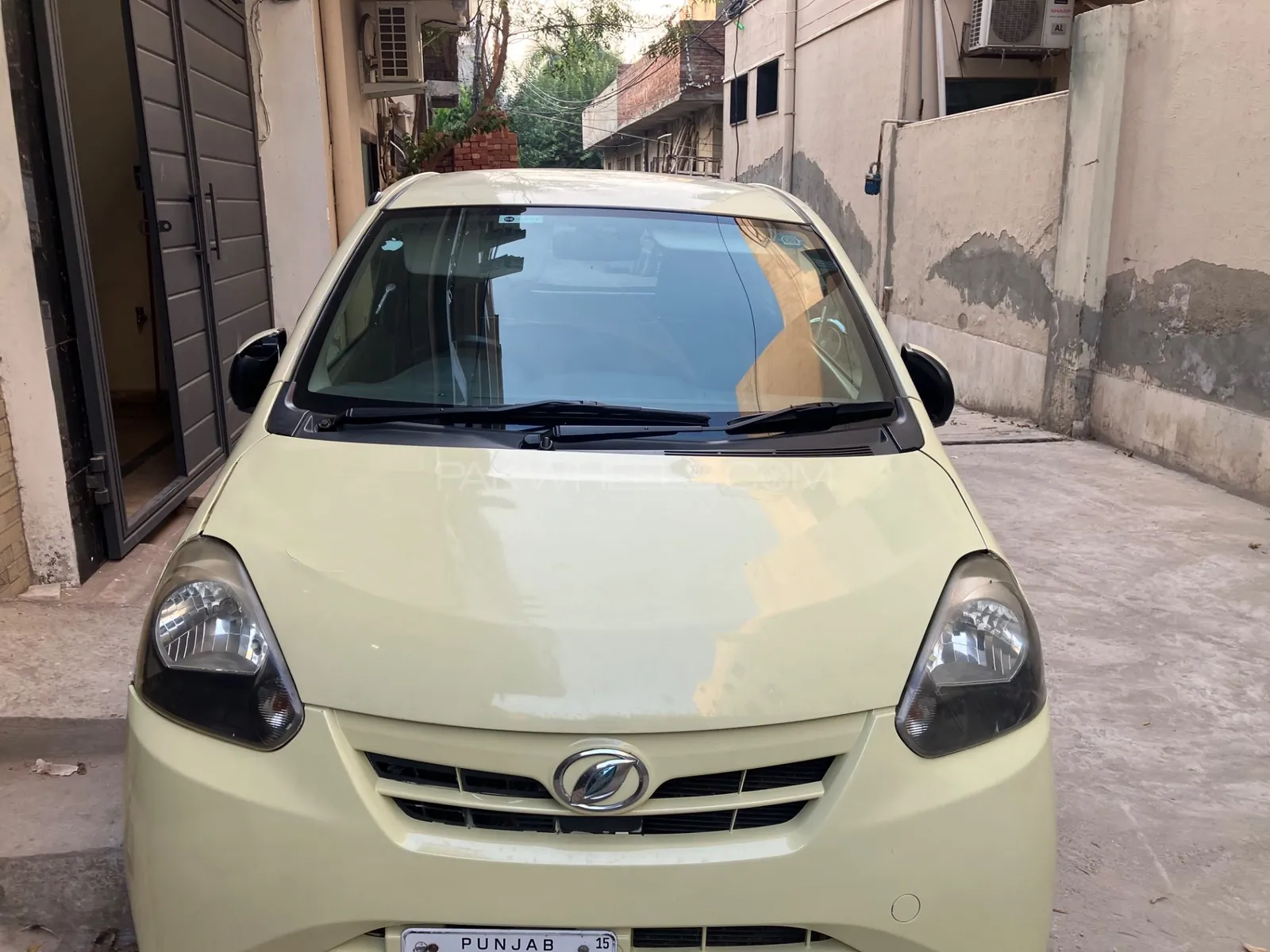 Daihatsu Mira