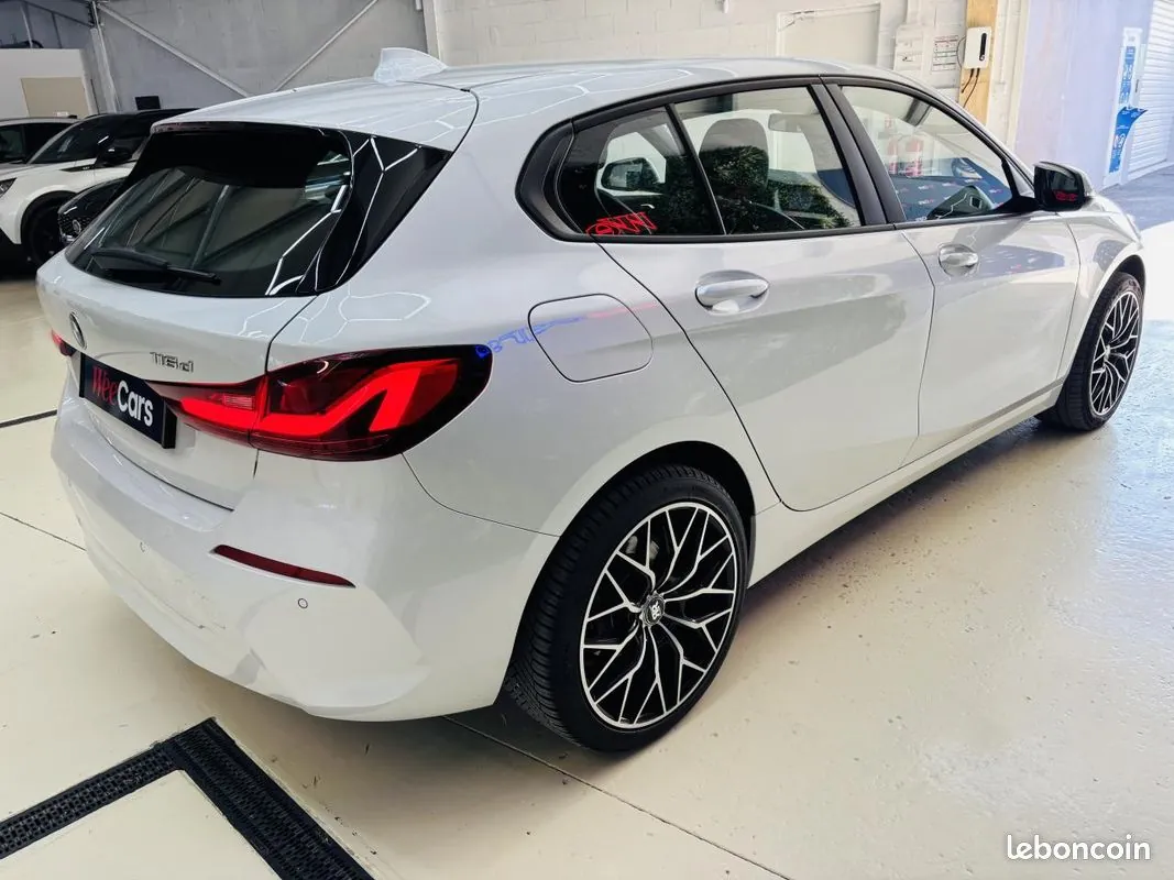 BMW 1 Series 2023 photo 5