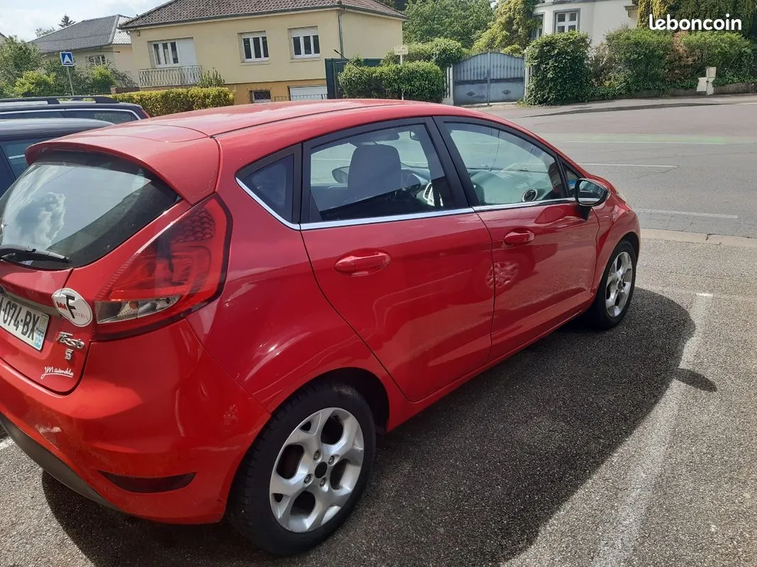 Ford Fiesta 2009 photo 2