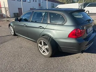 BMW 320I 2010 photo 2