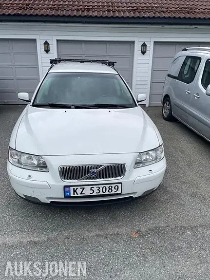 Volvo V70 2006 photo 2