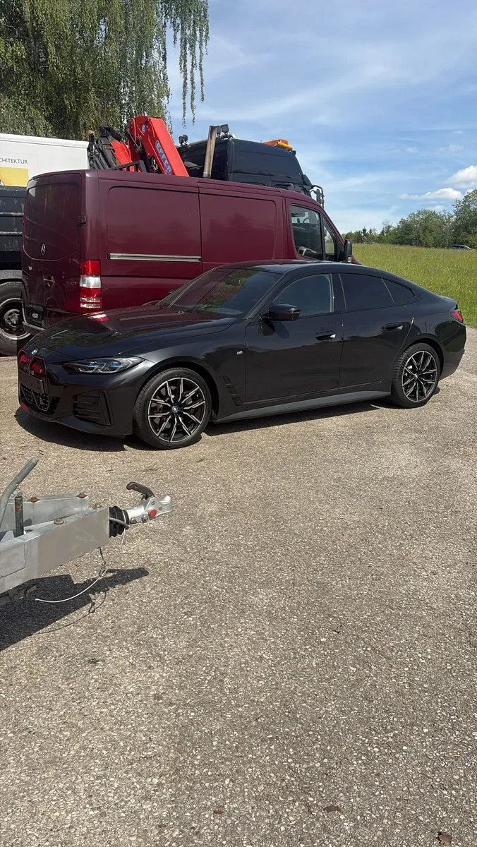 BMW I4 2023 photo 2