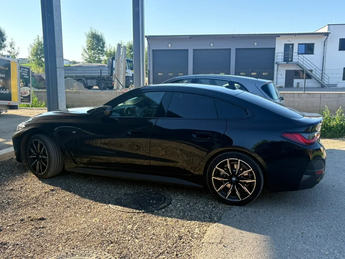 BMW I4 2023 photo 3