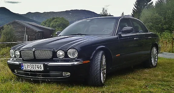 Jaguar Xj8
