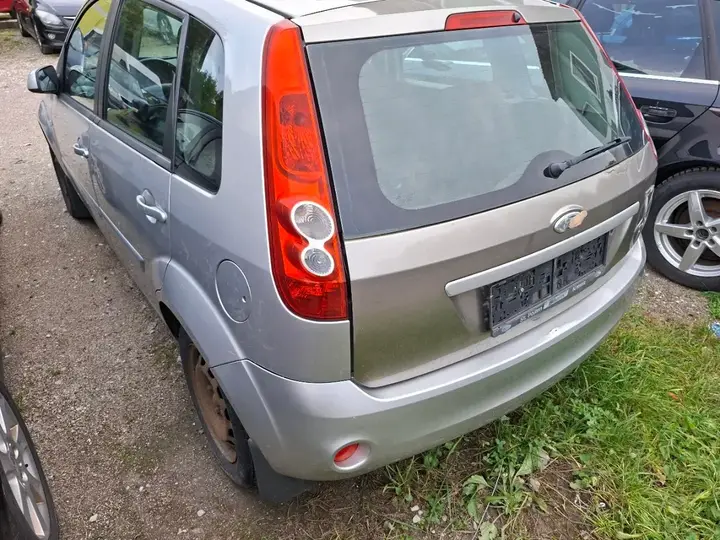 Ford Fiesta 2008 photo 2