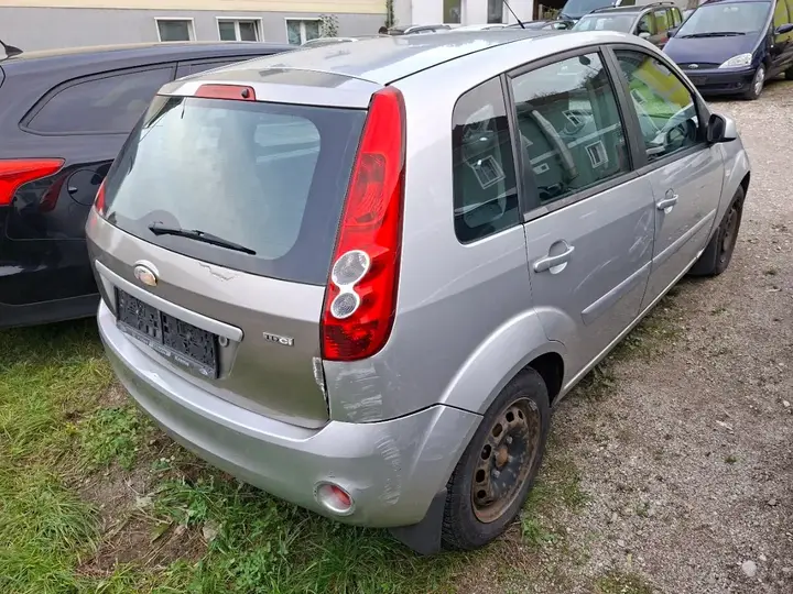 Ford Fiesta 2008 photo 3