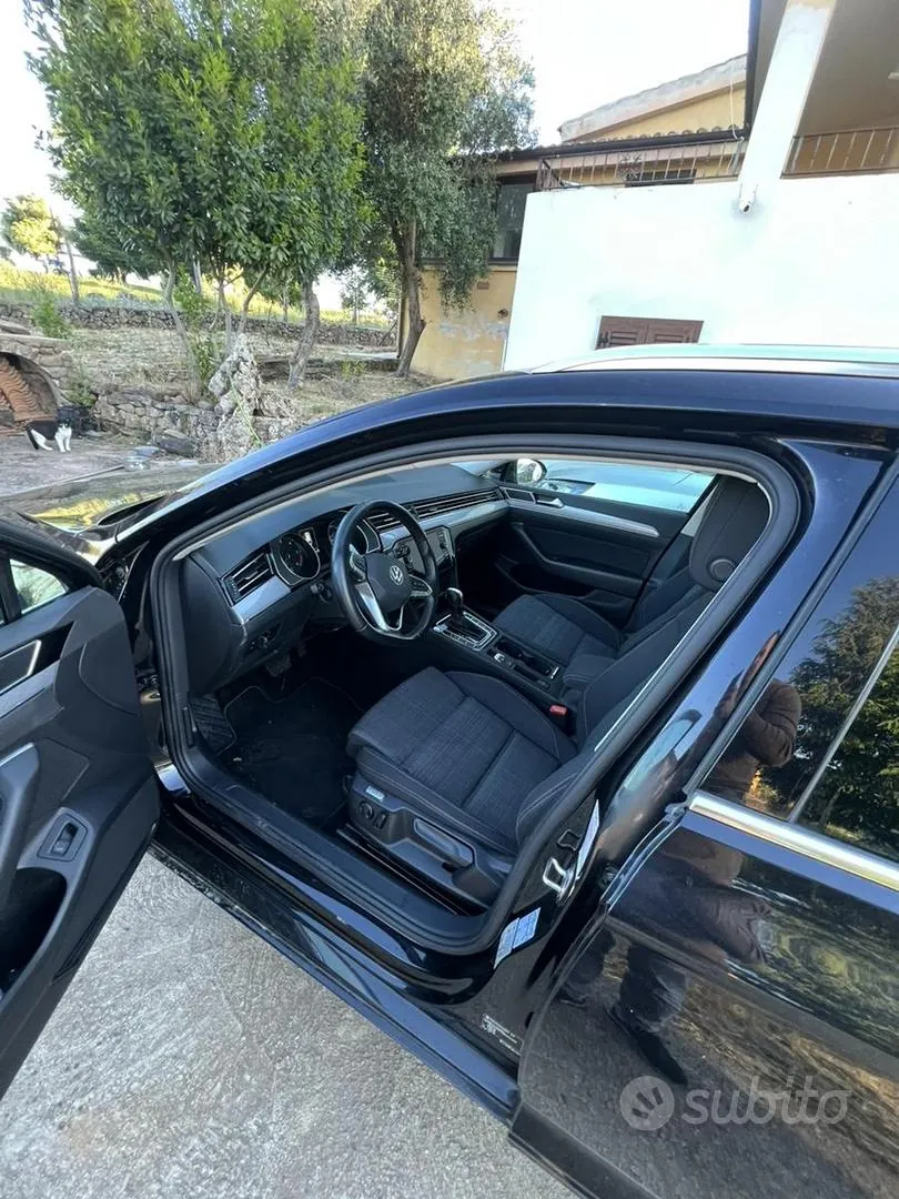 Volkswagen Passat 2022 photo 3