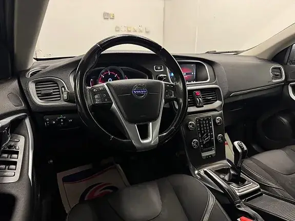 Volvo V40 2015 photo 4