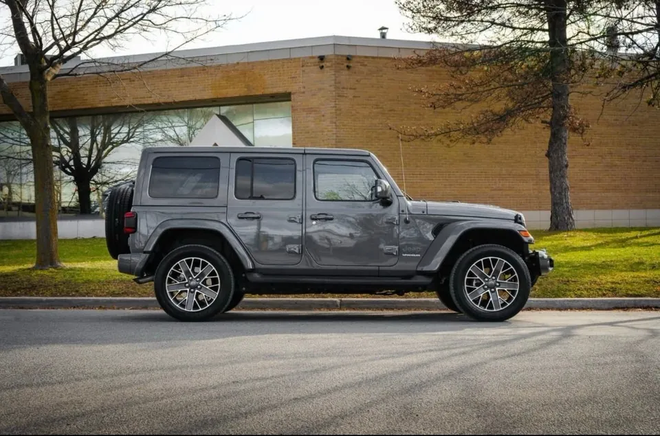 Jeep Wrangler 2023 photo 2