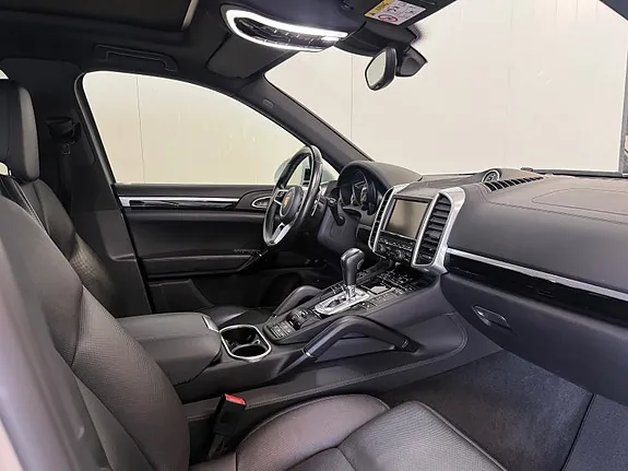 Porsche Cayenne S 2016 photo 4