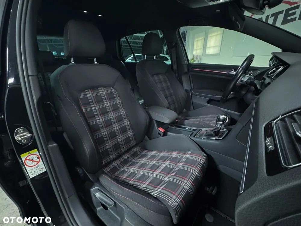 Volkswagen Golf 2019 photo 4