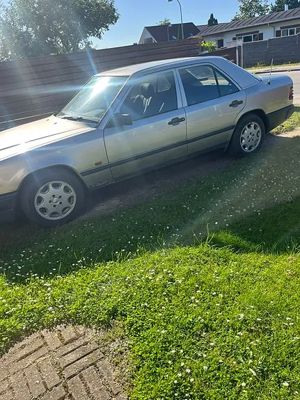 Mercedes-Benz 300D