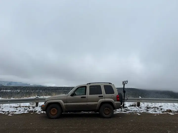 Jeep Liberty 2005 photo 2