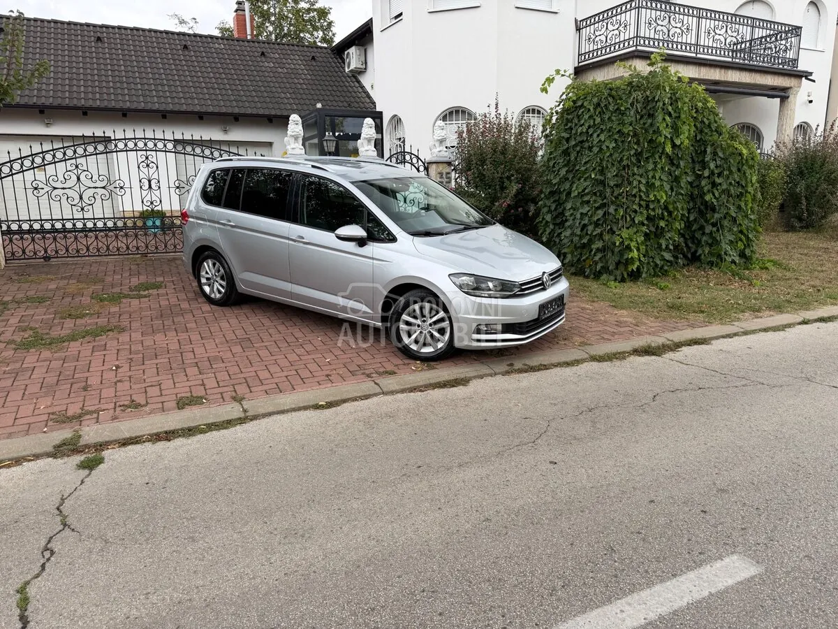 Volkswagen Touran 2016 photo 2