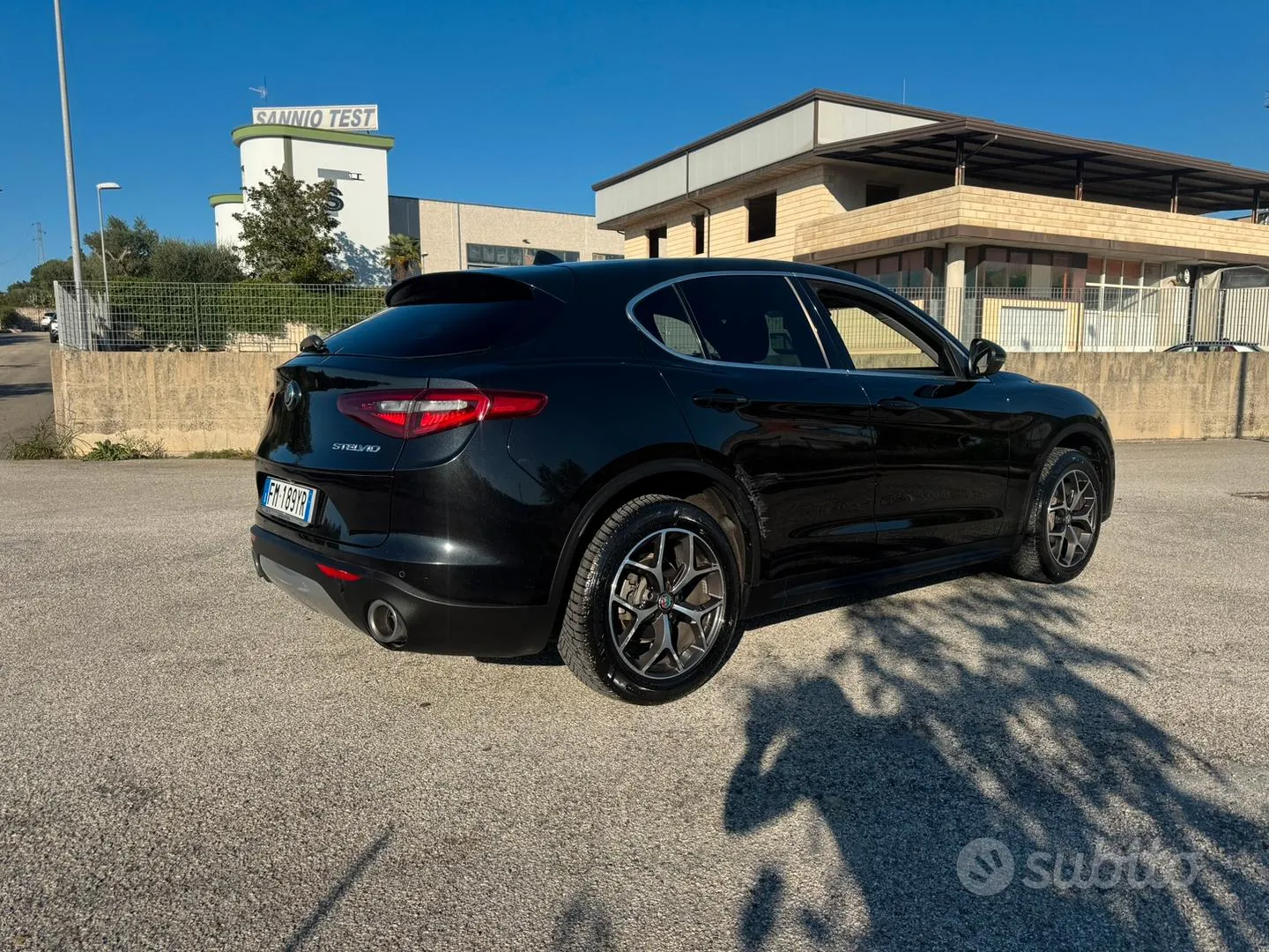 Alfa Romeo Stelvio 2017 photo 2