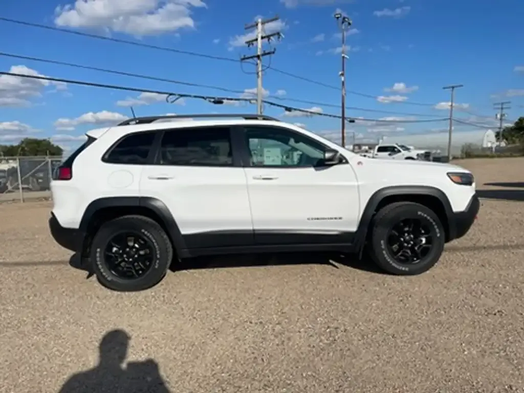Jeep Cherokee 2021 photo 3