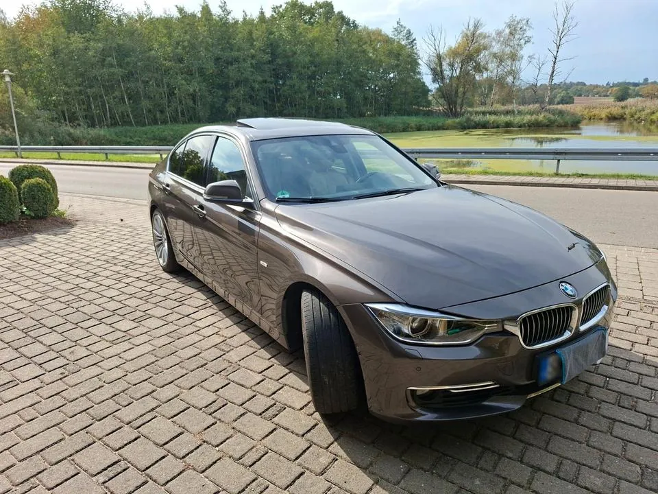 BMW 328I