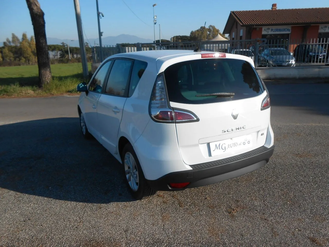 Renault Scenic 2013 photo 4