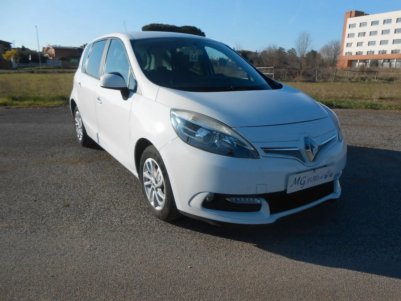 Renault Scenic 2013 photo 2