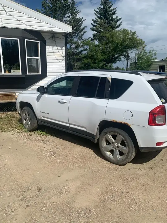 Jeep Compass 2011 photo 3