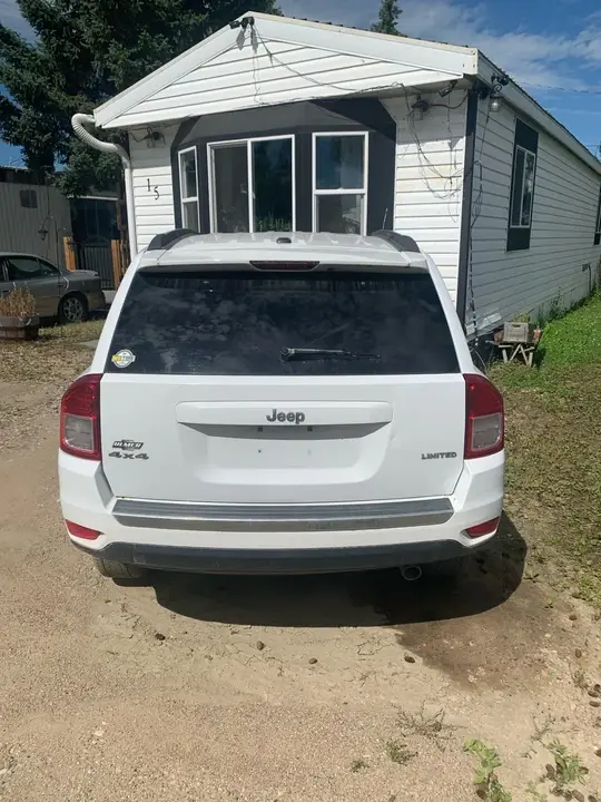 Jeep Compass 2011 photo 4