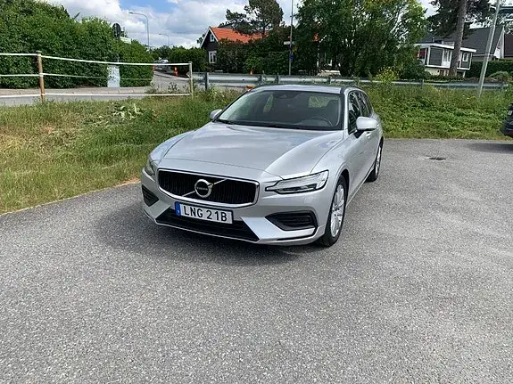 Volvo V60 2020 photo 2