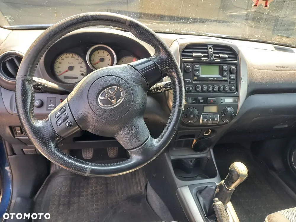 Toyota Rav4 2004 photo 4