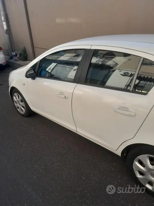 Opel Corsa 2012 photo 4