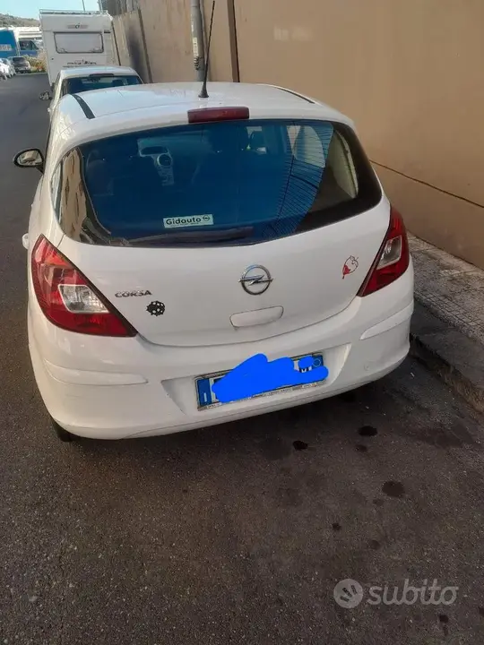Opel Corsa 2012 photo 2