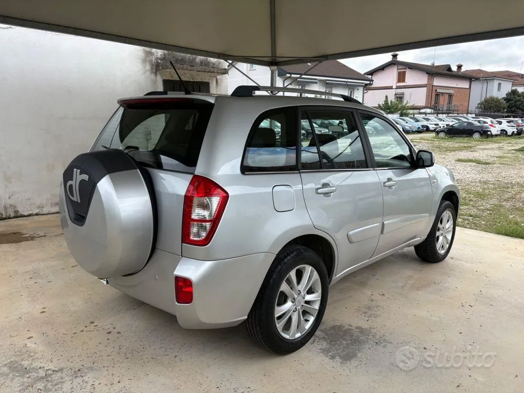 DR Automobiles Dr5 2017 photo 5