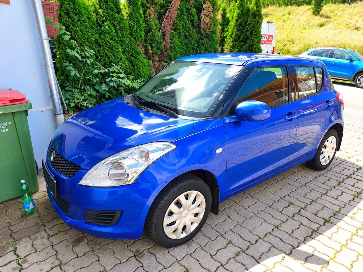 Suzuki Swift 2012 photo 2