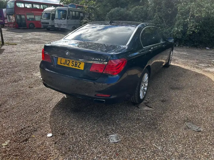 BMW 7 Series 2012 photo 4