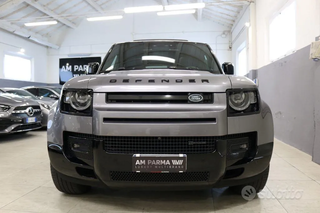 Land Rover Defender 2023 photo 2